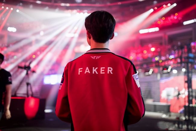 韩媒：Kanavi摆脱与JDG违规接触嫌疑，可在国内外活动