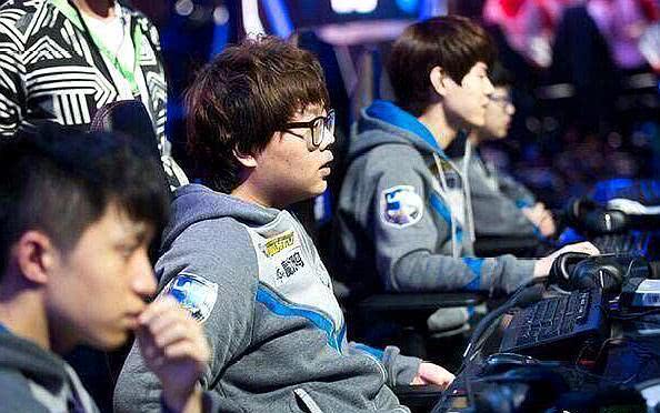 电竞比分m0NESY：Steam账号被盗，求助！